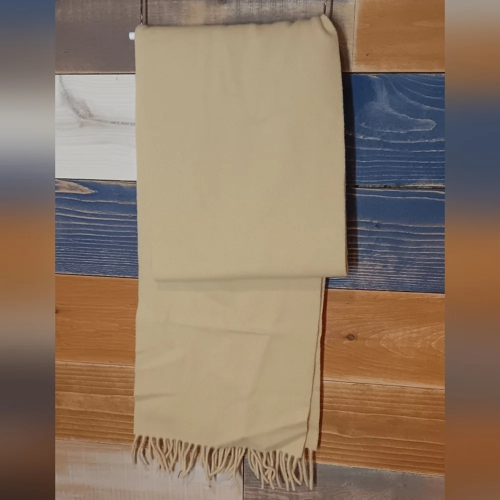 Lambswool Scarf Cream - Picture 4 of 4